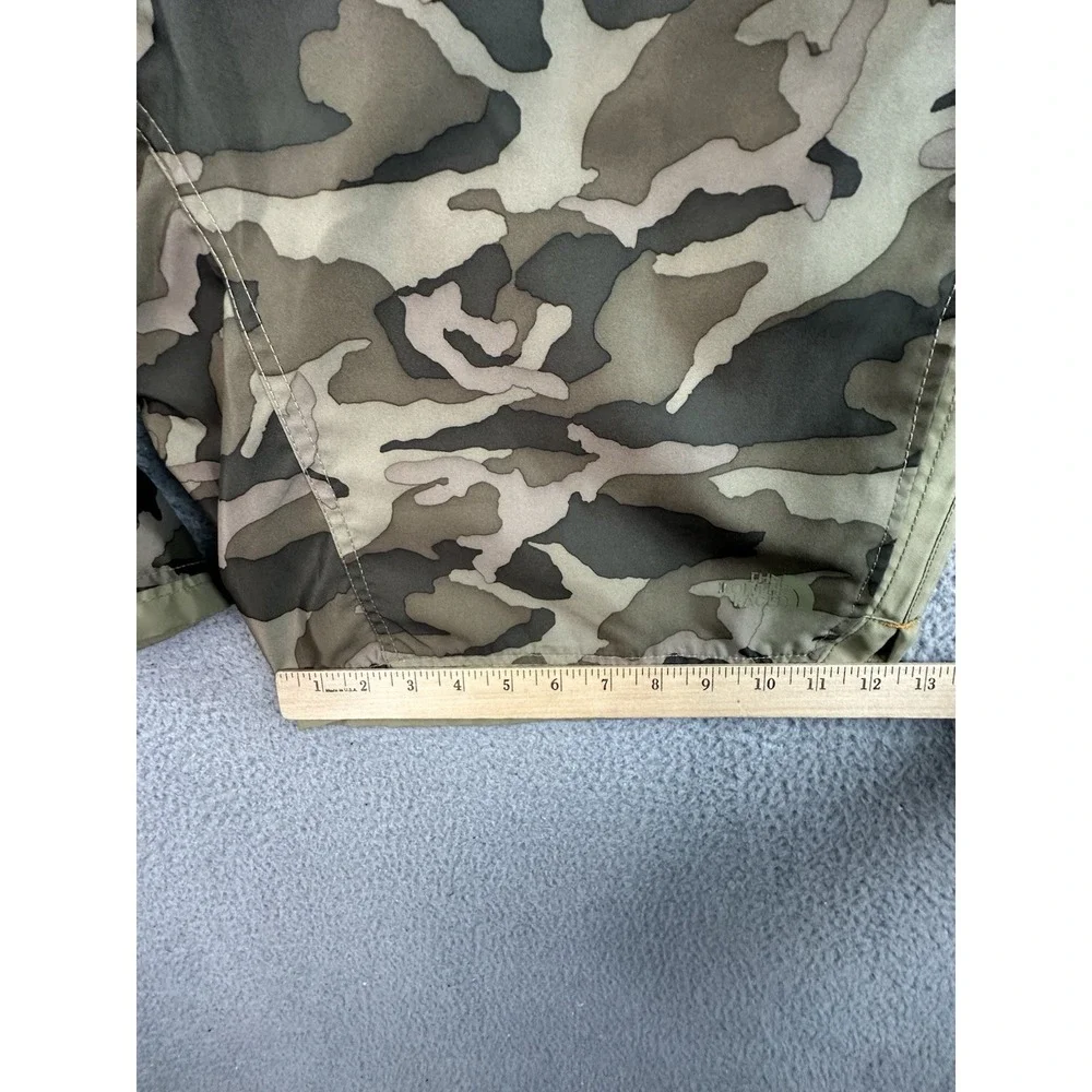 The North Face Classic V Board Shorts Mens 38x10 Camo Hybrid Swim Trunks Beach